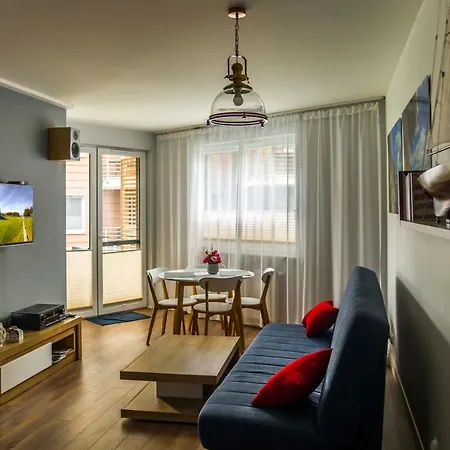 Ahoy Puck Apartament Przy Plazy Z Widokiem Na Morze Exterior photo